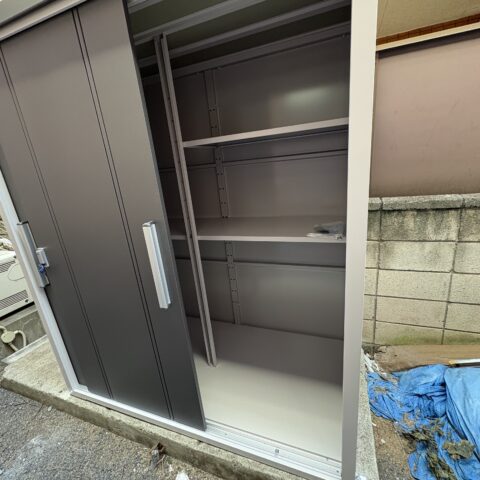 巨大な物置を設置しましたサムネイル